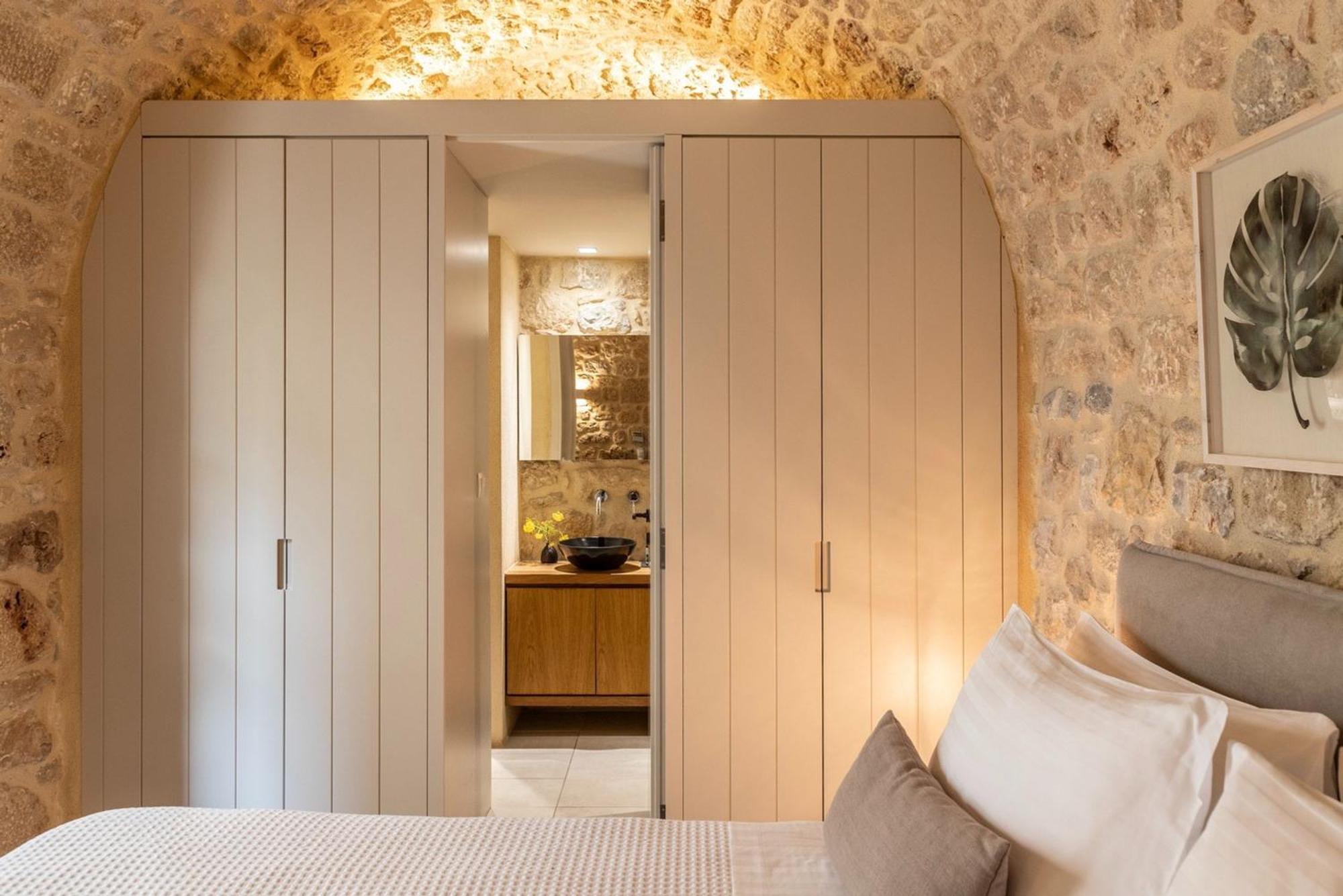 Korona Boutique Hotel Итилон Экстерьер фото