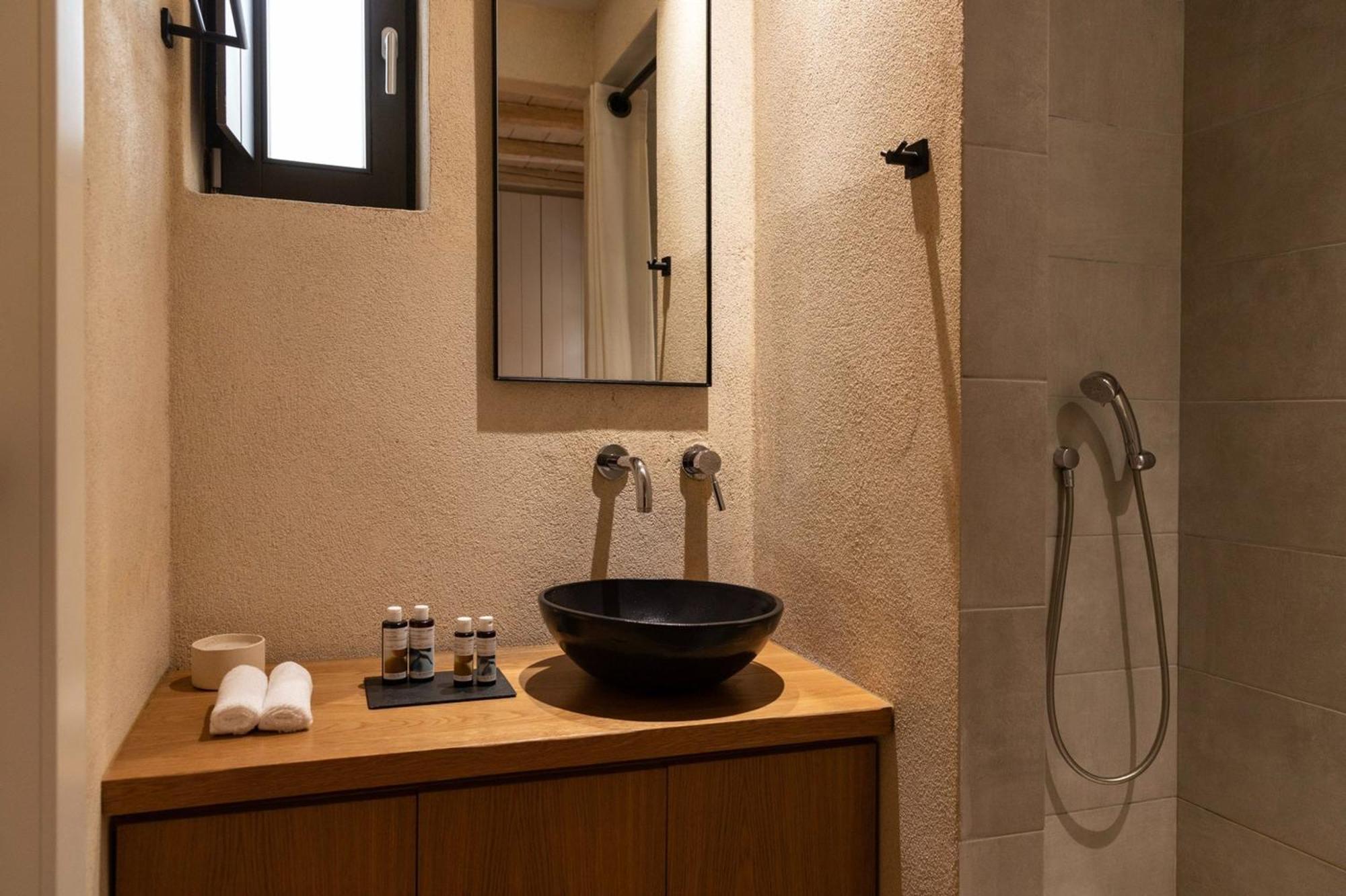 Korona Boutique Hotel Итилон Экстерьер фото