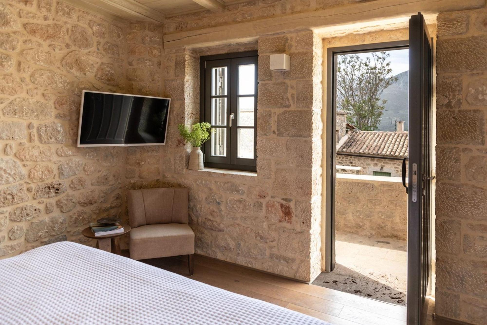 Korona Boutique Hotel Итилон Экстерьер фото