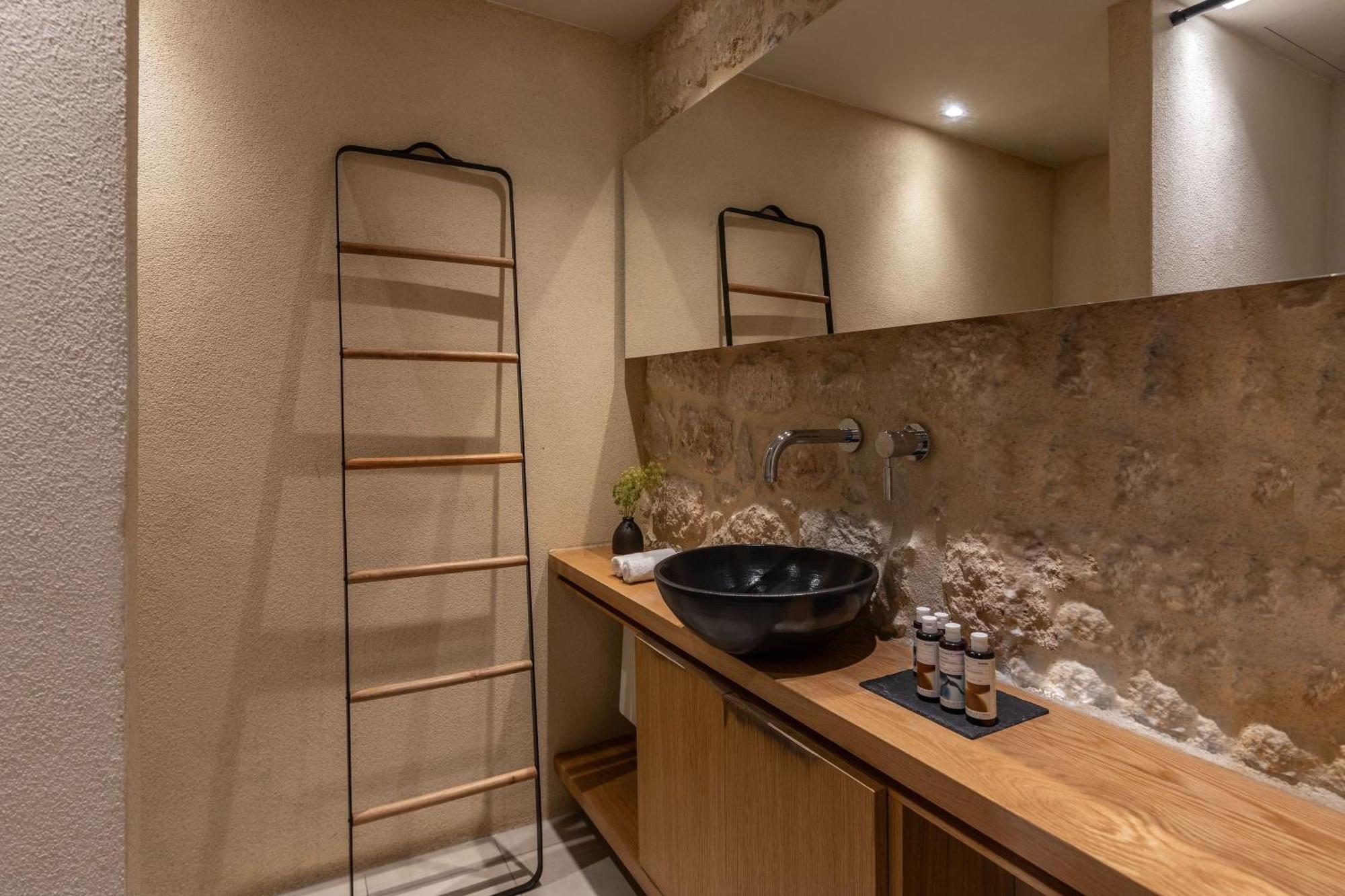 Korona Boutique Hotel Итилон Экстерьер фото