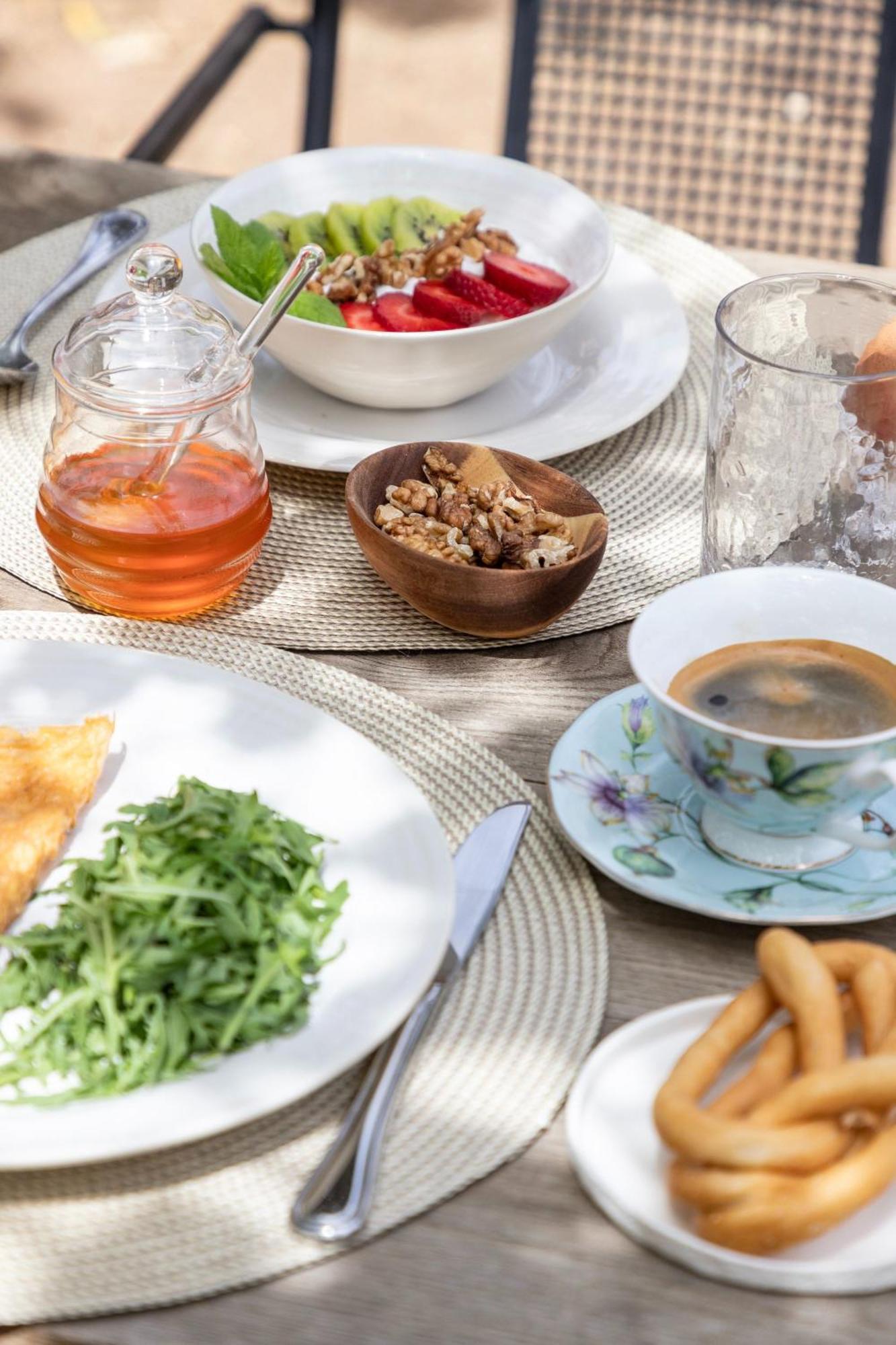 Korona Boutique Hotel Итилон Экстерьер фото