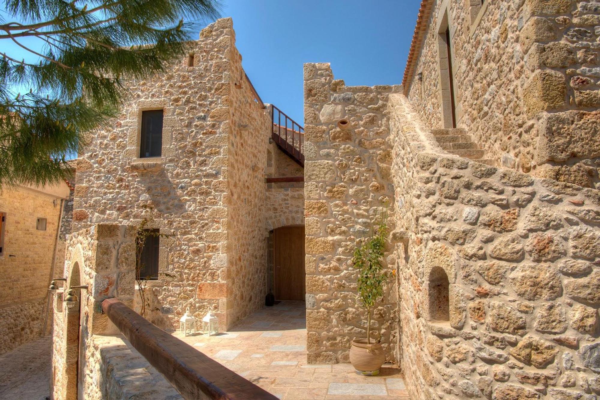 Korona Boutique Hotel Итилон Экстерьер фото